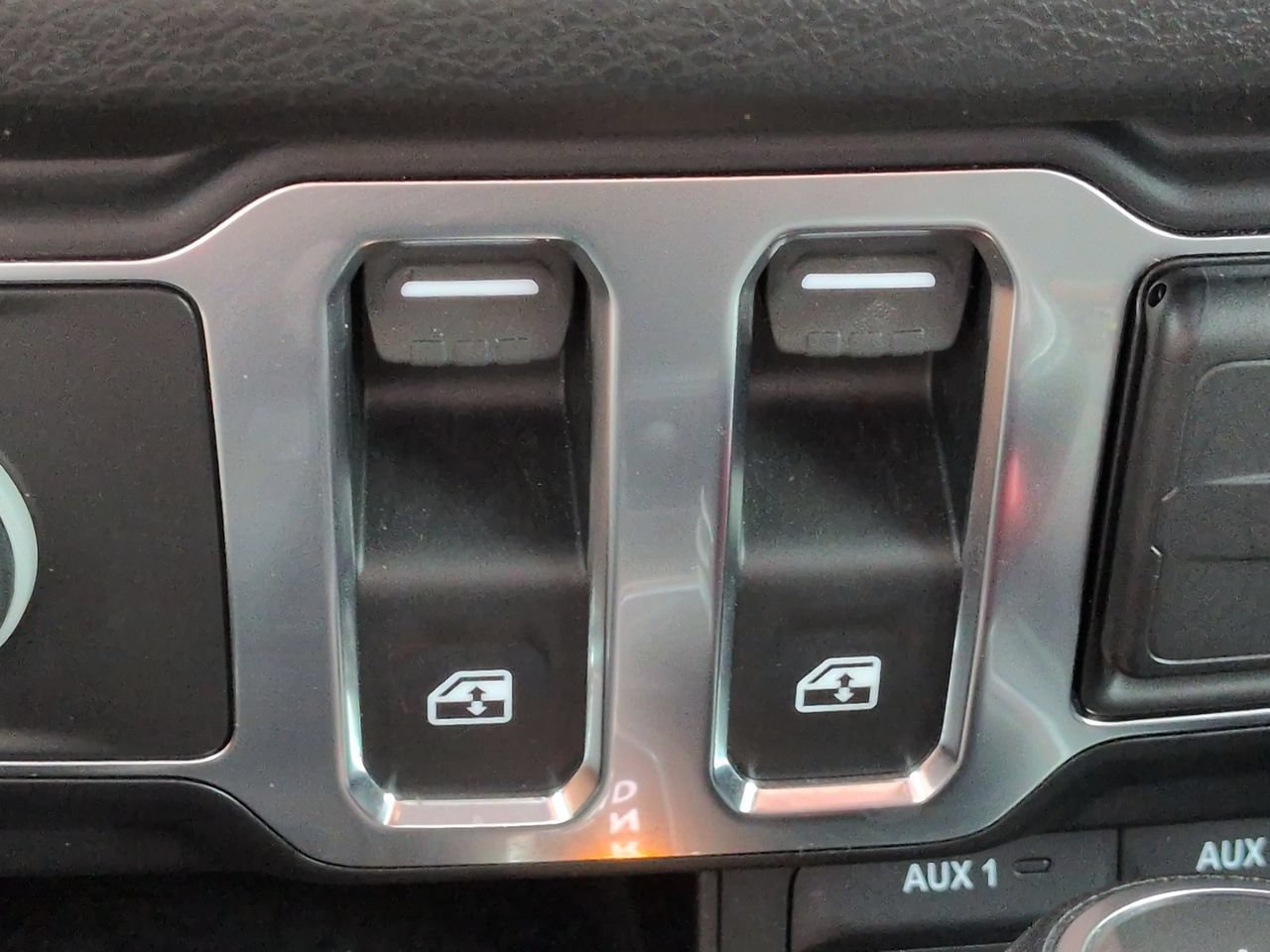 Used 2024 Jeep Wrangler Sport AWD/4WD image 21