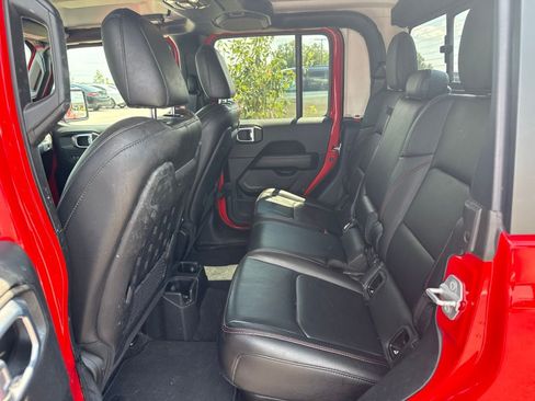 Used 2021 Jeep Gladiator Rubicon AWD/4WD image 13