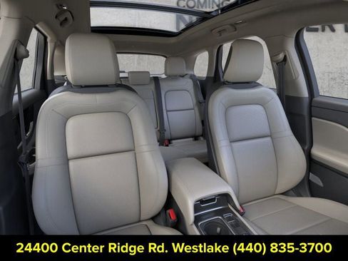 New 2026 Lincoln Corsair Premiere image 10