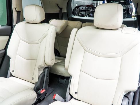 Used 2024 Cadillac XT6 Premium Luxury w/ LPO, Floor Liner Package AWD/4WD image 35