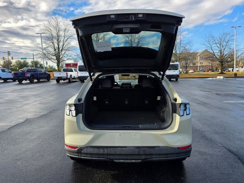 Used 2025 Ford Mustang Mach-E Premium image 7