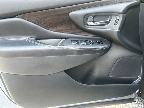 Used 2023 Nissan Murano Platinum w/ Cargo Package FWD image 10
