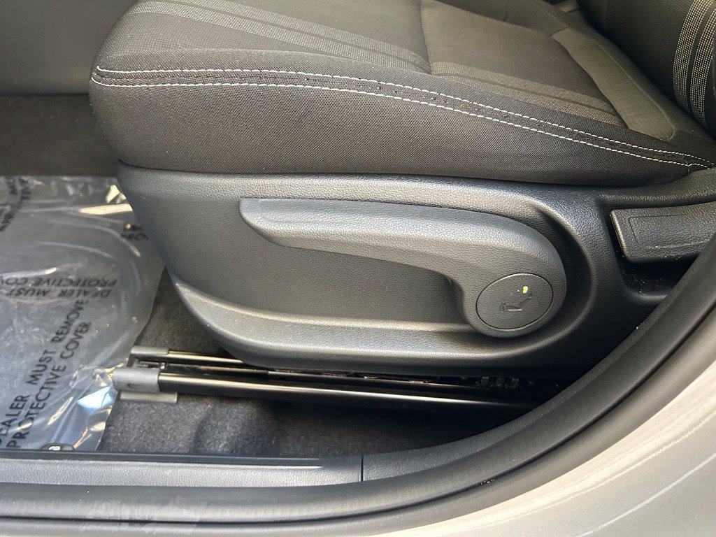 Used 2026 Hyundai Venue SEL FWD image 35