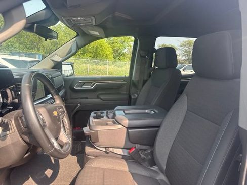 Used 2026 Chevrolet Silverado 1500 LT AWD/4WD image 8