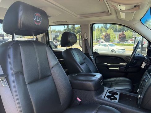 Used 2012 Chevrolet Silverado 2500 LTZ w/ LTZ Plus Package AWD/4WD image 15