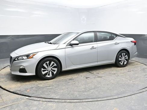 Used 2021 Nissan Altima 2.5 S image 3