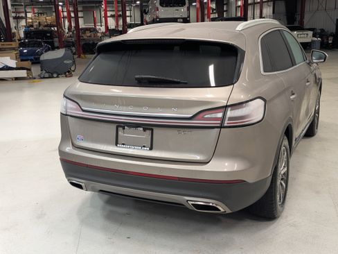 Used 2020 Lincoln Nautilus FWD w/ Equipment Group 101A image 4