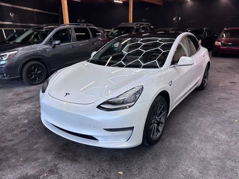 Used 2020 Tesla Model 3 Standard Range Plus RWD image 3