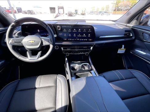 New 2026 Chevrolet Traverse High Country w/ LPO, Floor Liner Package image 5