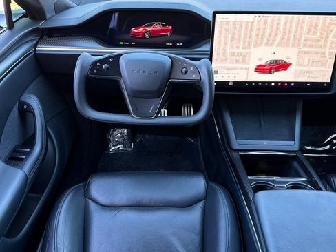 Used 2022 Tesla Model S Plaid image 13