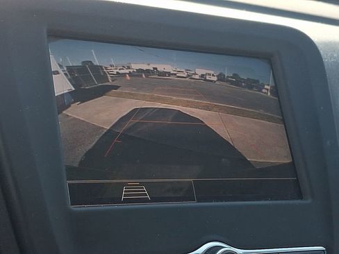 Used 2024 Chevrolet Equinox LS FWD image 17