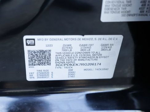 Used 2024 Chevrolet Silverado 1500 LT AWD/4WD image 37