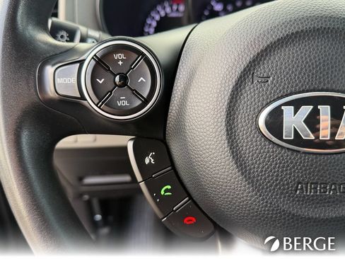 Used 2019 Kia Soul FWD image 34