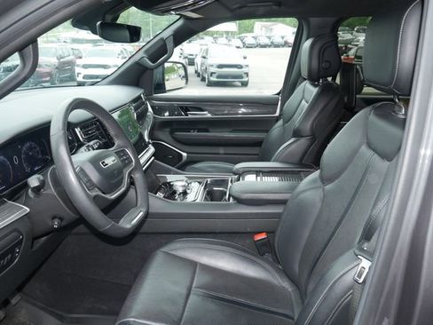 Used 2022 Jeep Wagoneer Series III w/ Rear Seat Video Group 1 AWD/4WD image 4