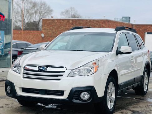 Used 2014 Subaru Outback 2.5i Premium image 3