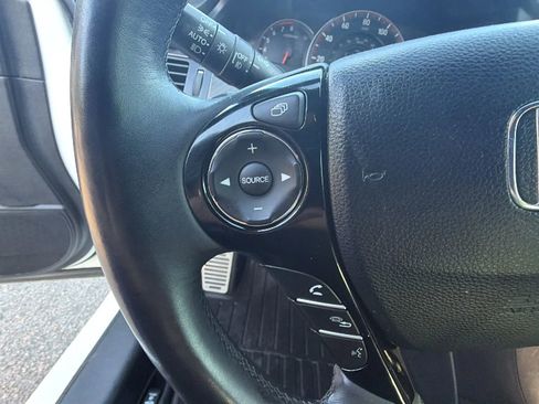 Used 2016 Honda Accord Sport image 24