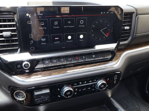 Used 2024 GMC Sierra 1500 Elevation w/ Elevation Premium Package RWD image 6