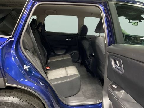 Certified 2024 Nissan Rogue SV AWD/4WD image 27