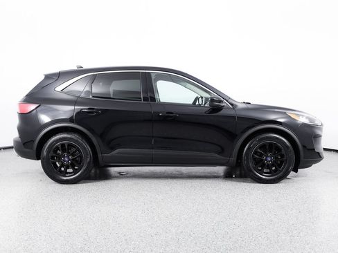 Used 2020 Ford Escape SE FWD image 9