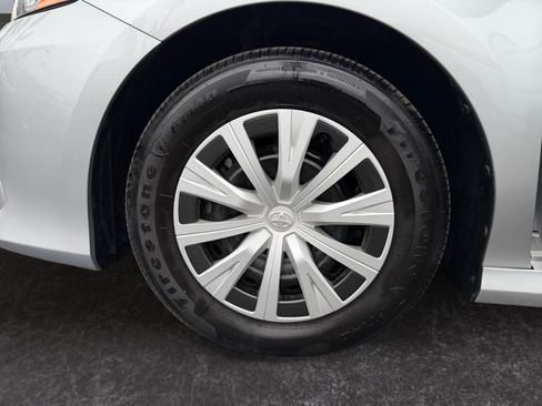 Used 2023 Toyota Camry LE FWD image 14