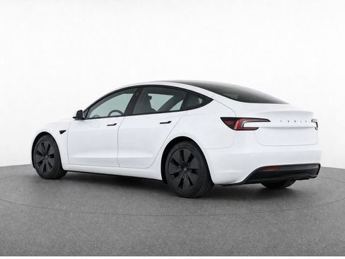 Used 2025 Tesla Model 3 RWD image 5