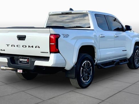 Used 2025 Toyota Tacoma TRD Sport AWD/4WD image 13