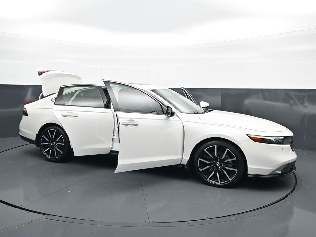 Used 2024 Honda Accord Touring image 41
