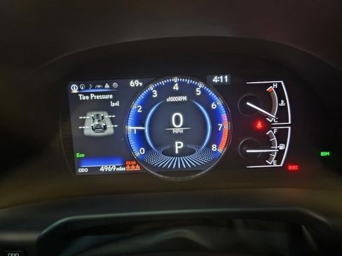 Used 2025 Lexus ES 350 w/ Premium Package image 17