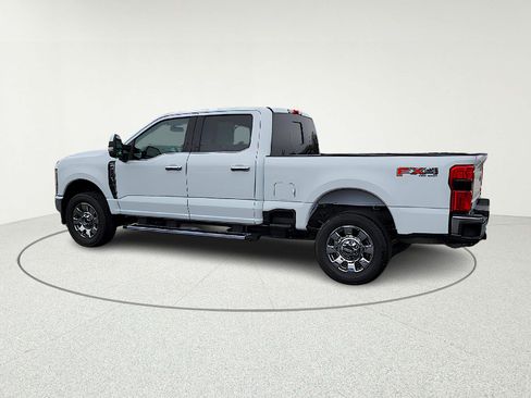 Used 2024 Ford F250 Lariat w/ Chrome Package image 4