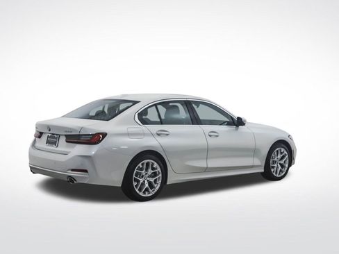 Used 2025 BMW 330i xDrive Sedan w/ Convenience Package AWD/4WD image 5