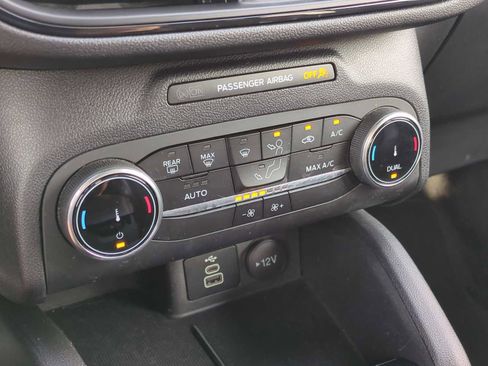 Used 2024 Ford Escape ST-Line image 17