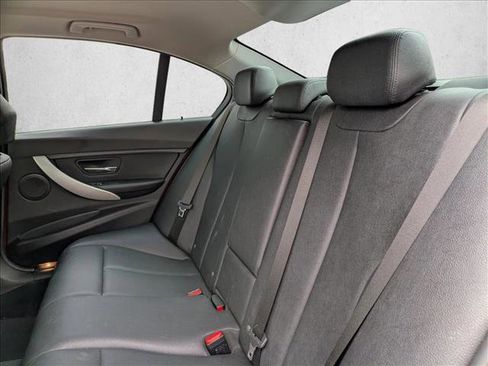 Used 2018 BMW 320i xDrive Sedan image 15