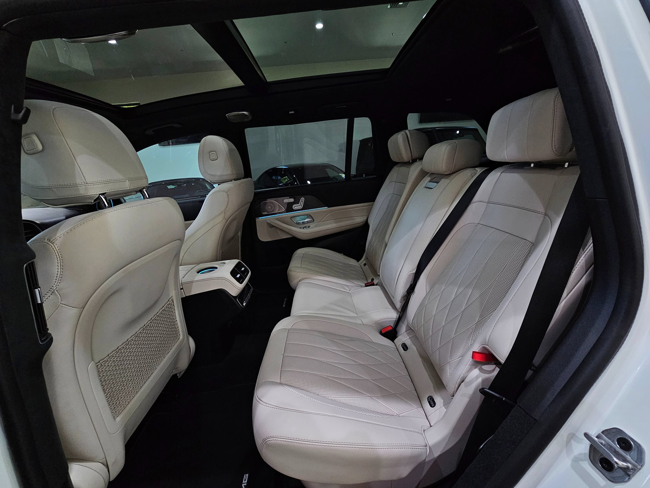 Used 2023 Mercedes-Benz GLS 63 AMG 4MATIC image 30