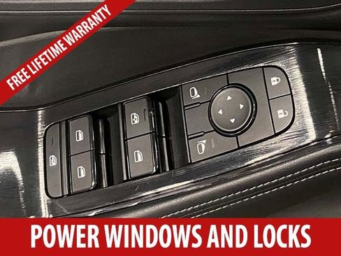 Used 2025 Nissan Rogue SV FWD image 9