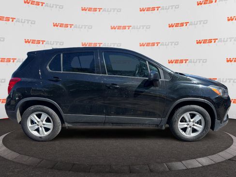 Used 2021 Chevrolet Trax LS FWD image 6