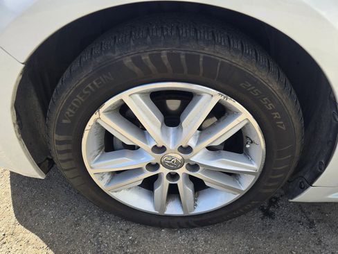 Used 2015 Toyota Avalon XLE Premium w/ Preferred Accessory Package image 28