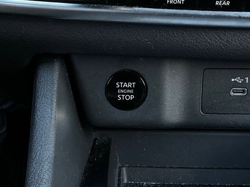 Used 2025 Nissan Rogue SV image 26