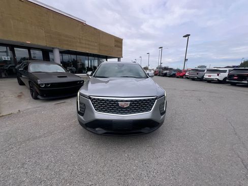Used 2024 Cadillac XT4 Premium Luxury image 29