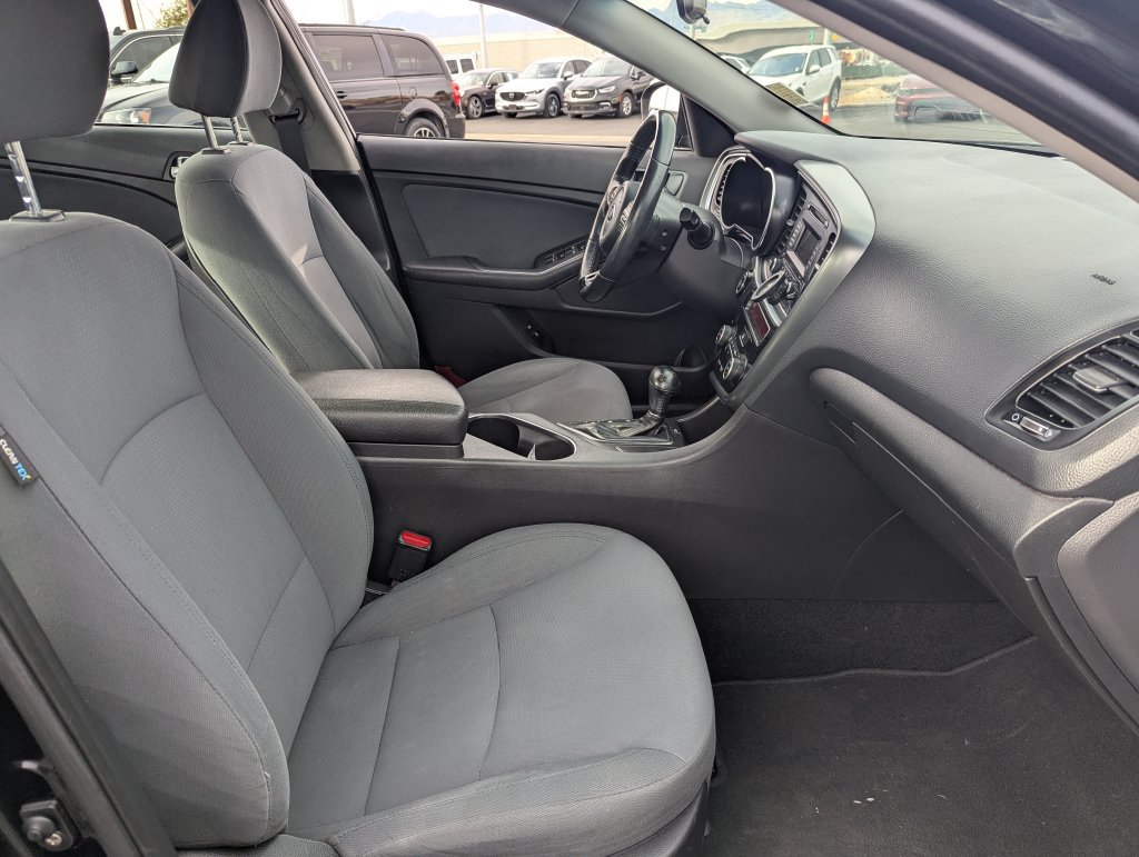 Used 2015 Kia Optima LX FWD image 33