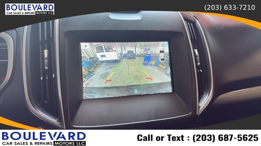 Used 2018 Ford Edge SEL w/ Equipment Group 201A AWD/4WD image 16