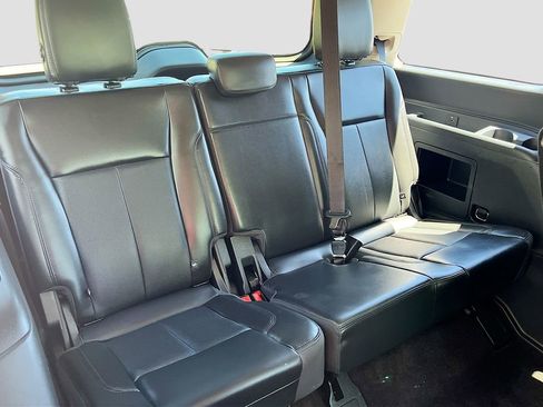 Used 2022 Ford Expedition XLT AWD/4WD image 28
