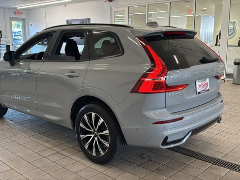 Used 2025 Volvo XC60 B5 Plus AWD/4WD image 7