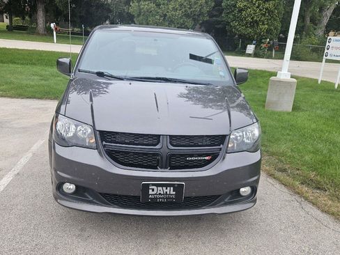 Used 2015 Dodge Grand Caravan SXT w/ Blacktop Package FWD image 2