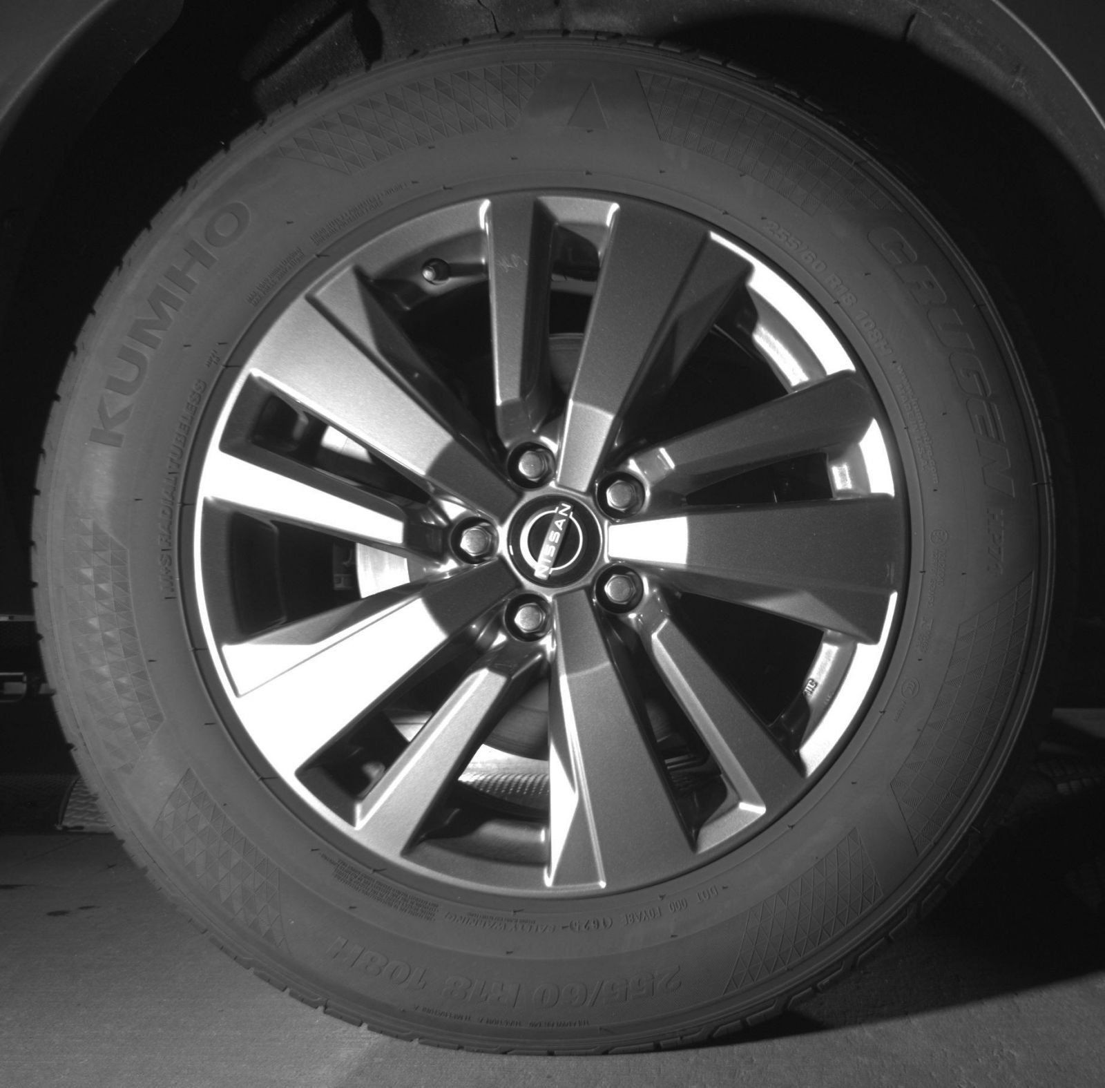 Used 2025 Nissan Pathfinder SV AWD/4WD image 15