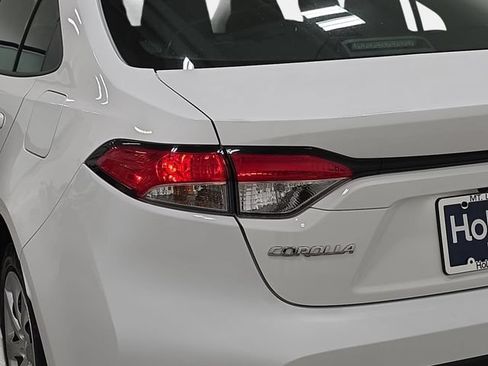 Certified 2024 Toyota Corolla LE FWD image 30