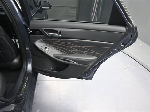 Used 2021 Toyota Avalon Limited w/ Advanced Safety Package image 13