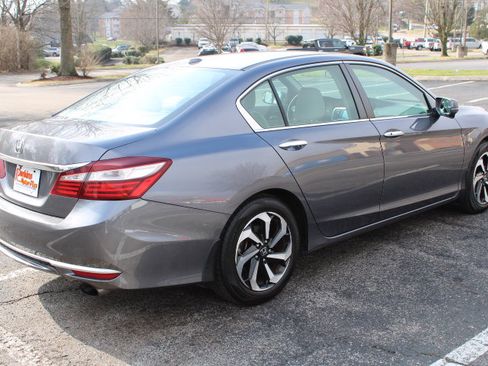 Used 2016 Honda Accord EX-L image 7