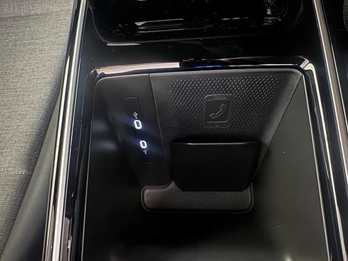 Used 2023 Volkswagen ID.4 S image 48