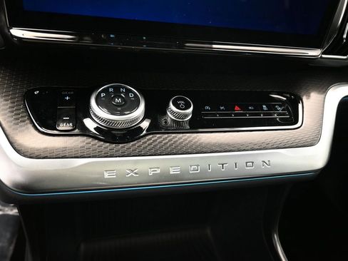 New 2025 Ford Expedition Max Platinum w/ Stealth Performance Package image 15