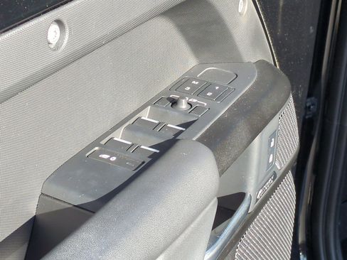 Used 2023 Land Rover Defender 110 V8 image 15